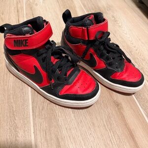 Nike Kids High-Top Sneakers Size 3.5